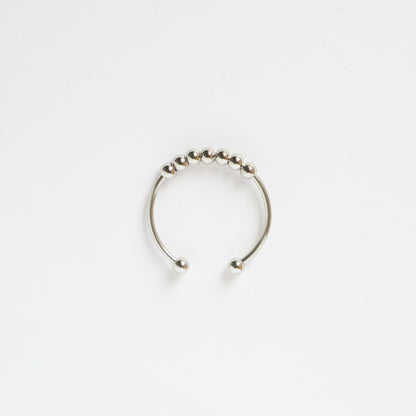 Anxiety Ring mit beweglichen Kugeln in verschiedenen Farben