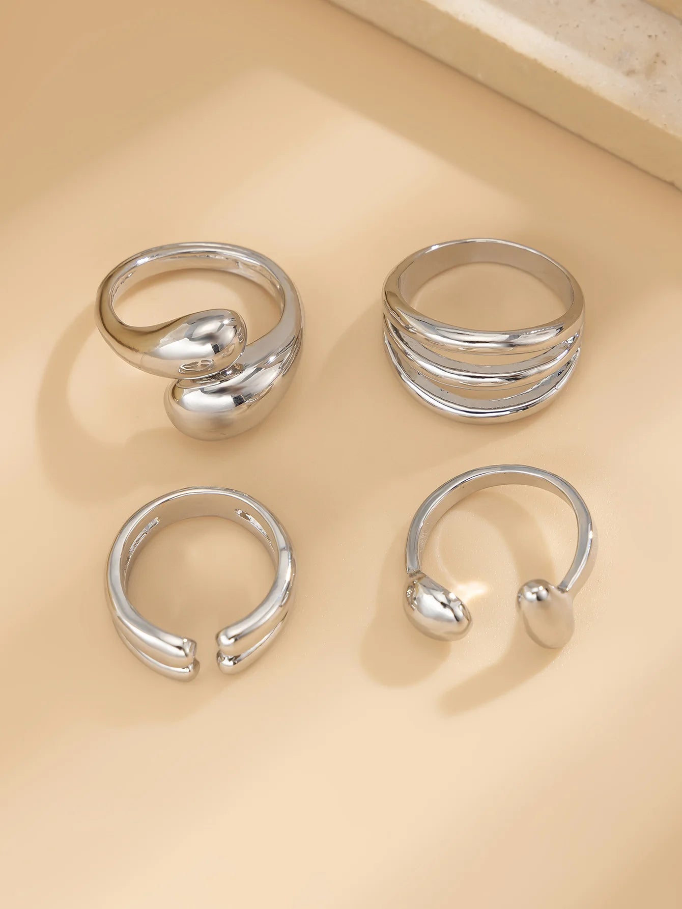 4er-Set Punk-Ringe – geometrisch, gold/silber & verstellbar im Hip-Hop Stil