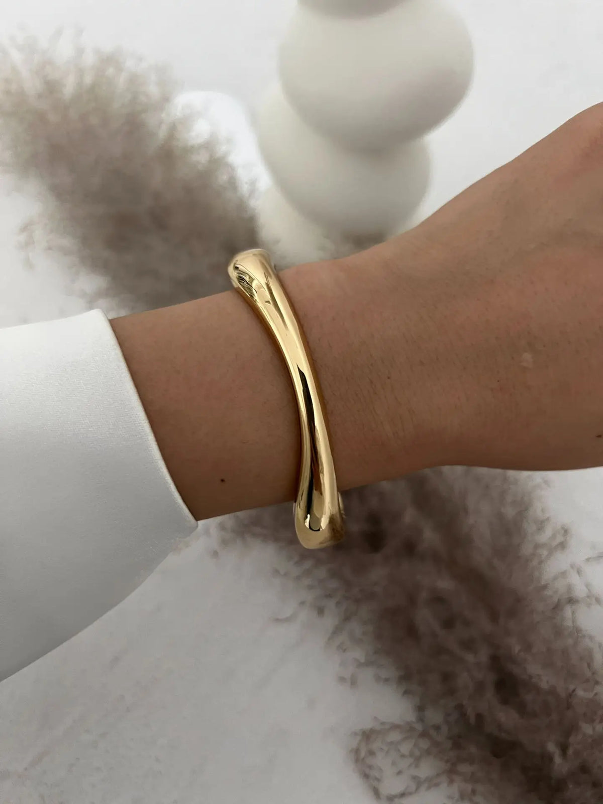 Geometrischer Armreif in Gold & Silber
