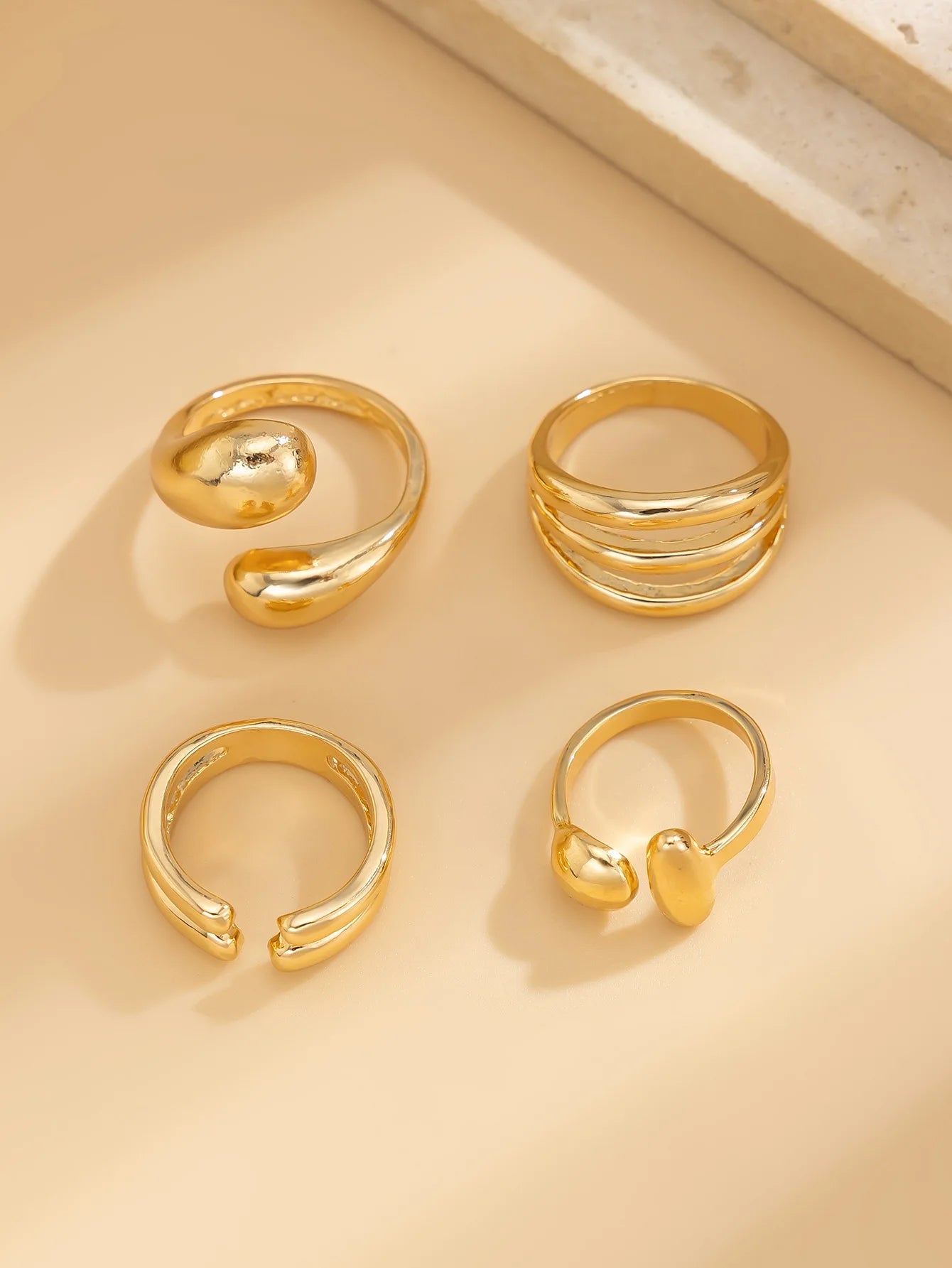 4er-Set Punk-Ringe – geometrisch, gold/silber & verstellbar im Hip-Hop Stil