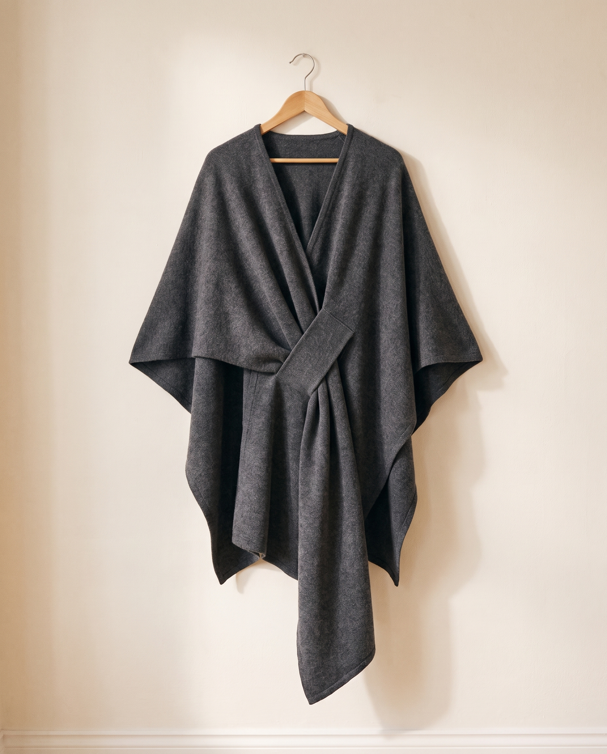 Langer Poncho Schal in Dunkelgrau